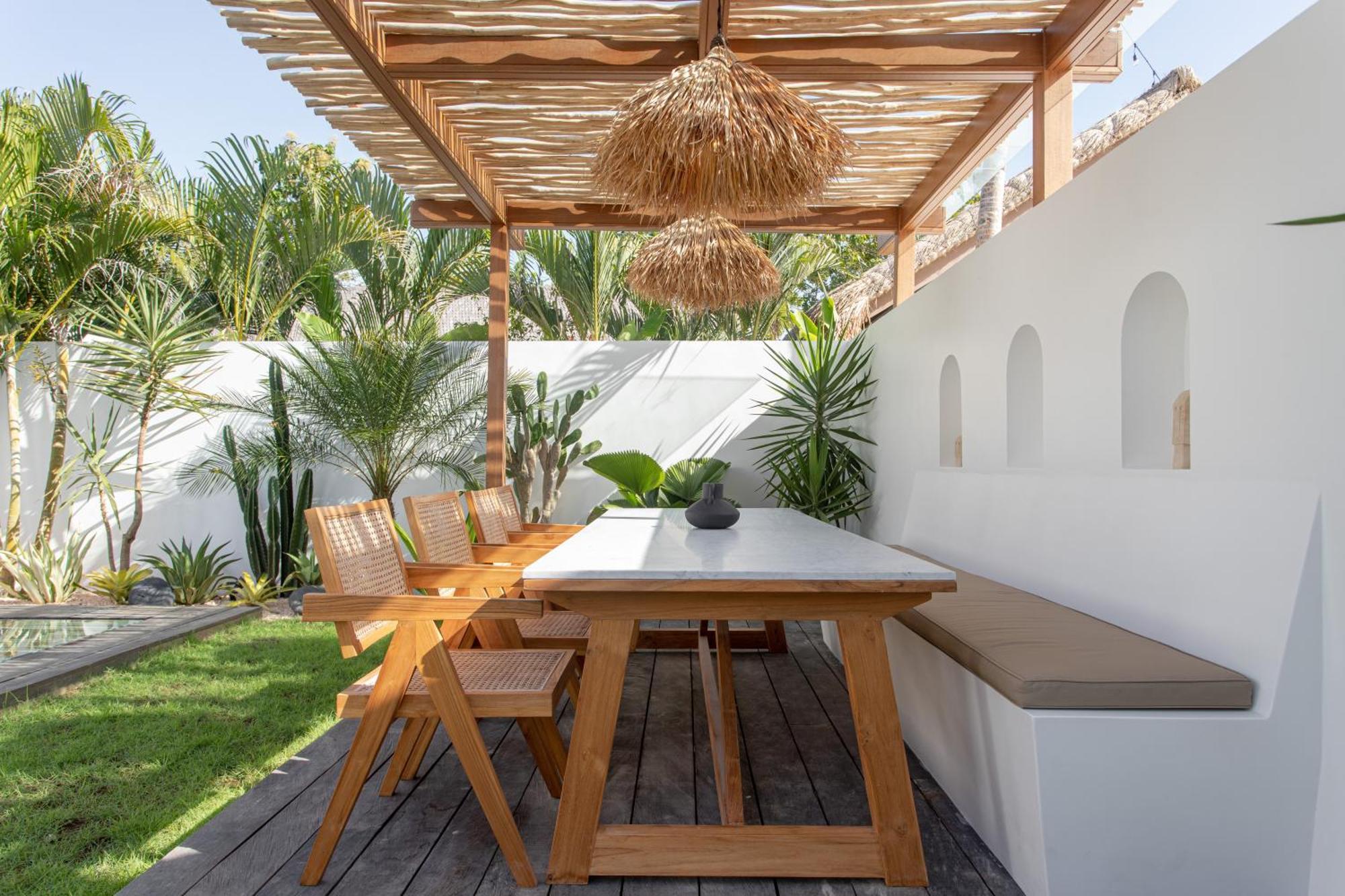 The Young - Villa Uluwatu (Bali)