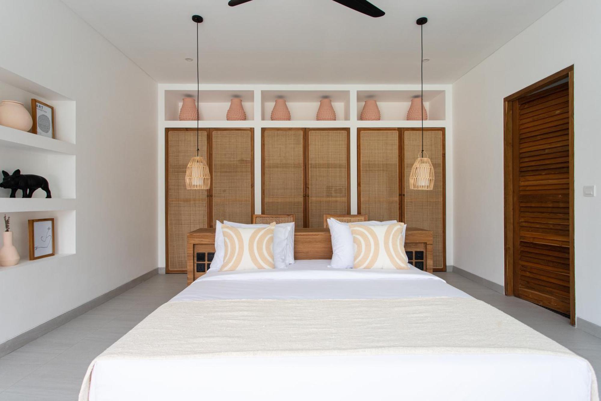 The Young - Villa Uluwatu (Bali)